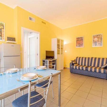 Asti Comentina Railway Functional Flat Exterior foto